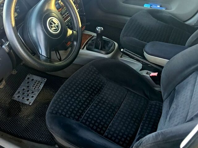 Червоний Фольксваген Пассат, об'ємом двигуна 1.9 л та пробігом 470 тис. км за 3900 $, фото 6 на Automoto.ua