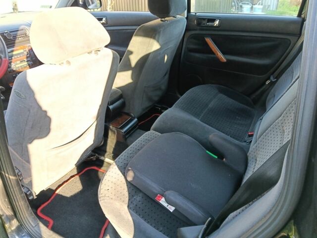 Червоний Фольксваген Пассат, об'ємом двигуна 0 л та пробігом 335 тис. км за 2200 $, фото 2 на Automoto.ua