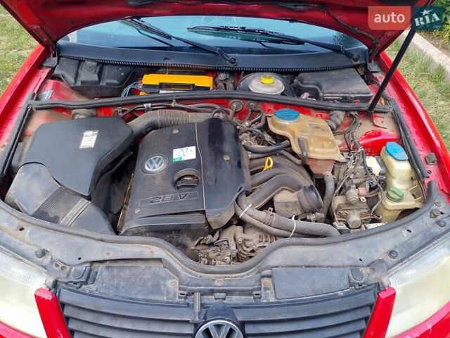 Червоний Фольксваген Пассат, об'ємом двигуна 1.8 л та пробігом 397 тис. км за 2900 $, фото 9 на Automoto.ua
