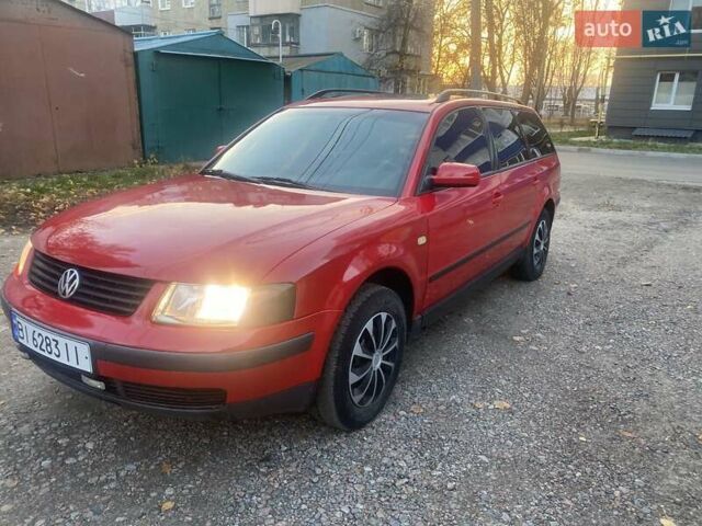 Красный Фольксваген Пассат, объемом двигателя 1.6 л и пробегом 300 тыс. км за 3300 $, фото 5 на Automoto.ua