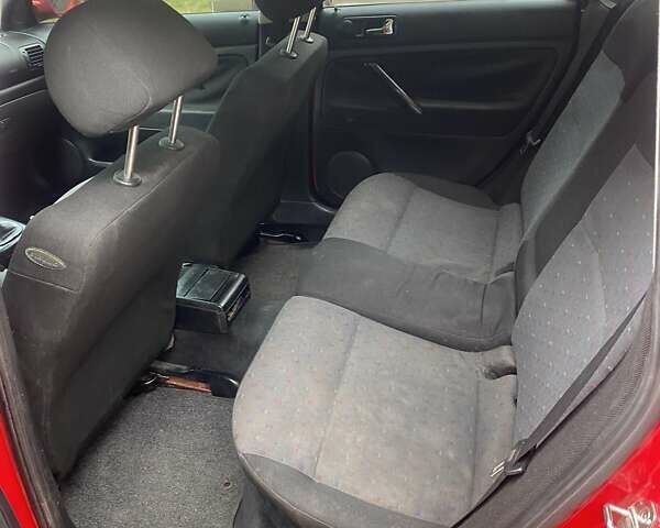 Красный Фольксваген Пассат, объемом двигателя 1.6 л и пробегом 300 тыс. км за 3300 $, фото 3 на Automoto.ua