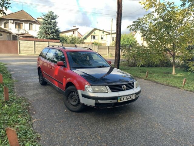 Красный Фольксваген Пассат, объемом двигателя 0 л и пробегом 277 тыс. км за 3300 $, фото 3 на Automoto.ua