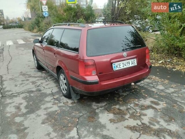 Красный Фольксваген Пассат, объемом двигателя 1.9 л и пробегом 320 тыс. км за 3324 $, фото 4 на Automoto.ua