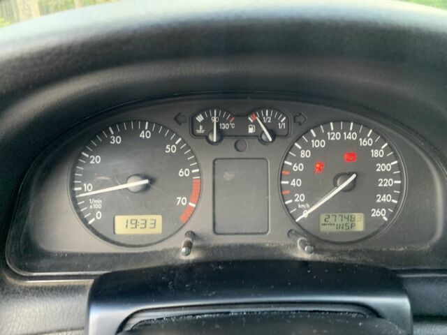 Красный Фольксваген Пассат, объемом двигателя 0 л и пробегом 277 тыс. км за 3300 $, фото 4 на Automoto.ua