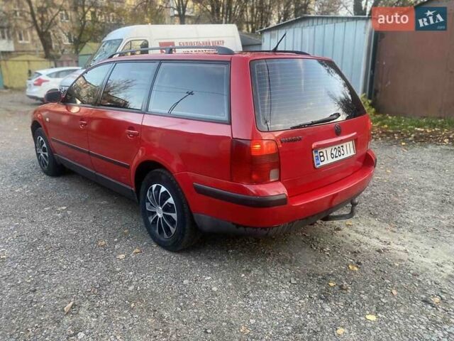 Красный Фольксваген Пассат, объемом двигателя 1.6 л и пробегом 300 тыс. км за 3300 $, фото 6 на Automoto.ua