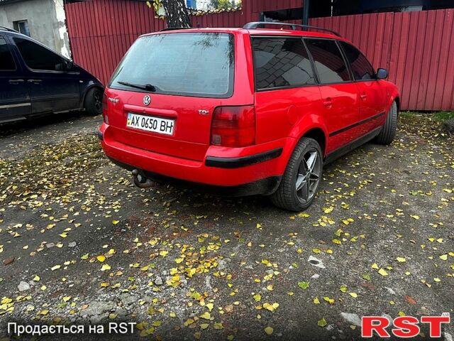 Червоний Фольксваген Пассат, об'ємом двигуна 1.9 л та пробігом 200 тис. км за 2800 $, фото 1 на Automoto.ua