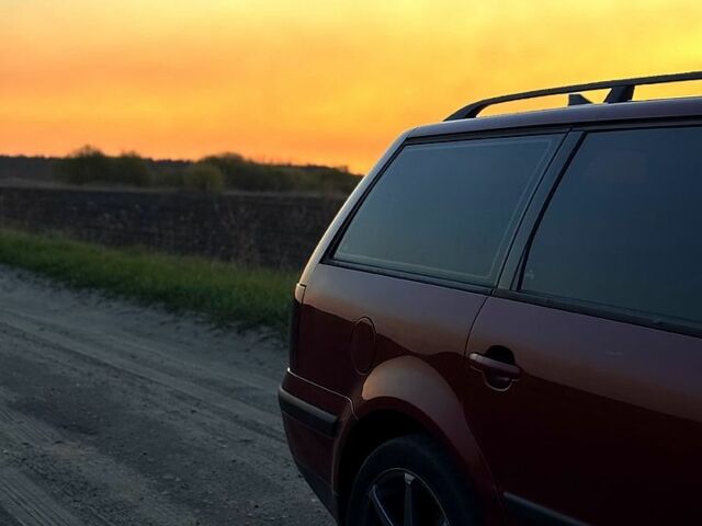 Красный Фольксваген Пассат, объемом двигателя 1.6 л и пробегом 399 тыс. км за 4000 $, фото 3 на Automoto.ua