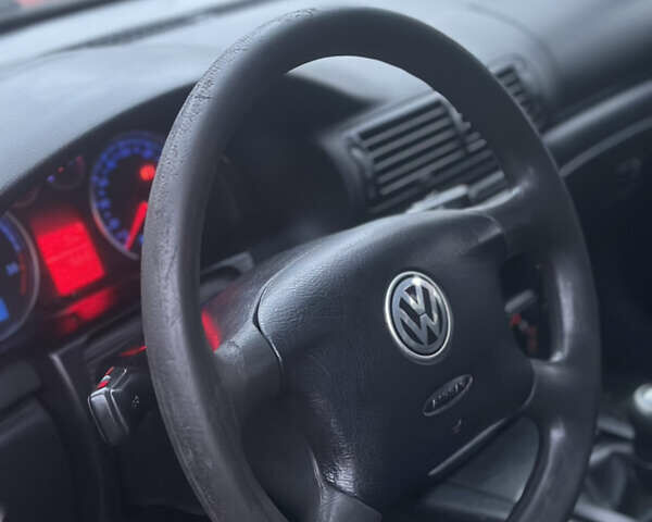 Червоний Фольксваген Пассат, об'ємом двигуна 1.9 л та пробігом 335 тис. км за 2900 $, фото 15 на Automoto.ua