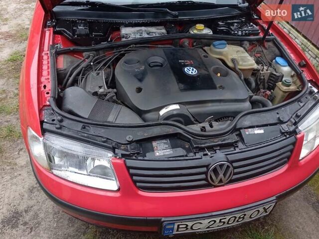 Червоний Фольксваген Пассат, об'ємом двигуна 1.9 л та пробігом 450 тис. км за 3400 $, фото 13 на Automoto.ua