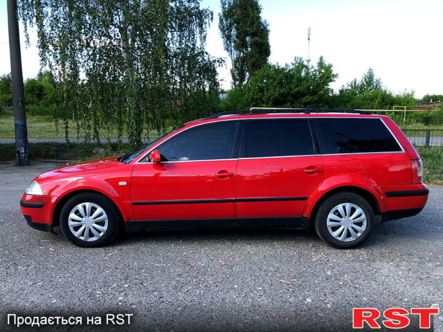 Красный Фольксваген Пассат, объемом двигателя 1.9 л и пробегом 300 тыс. км за 3400 $, фото 2 на Automoto.ua