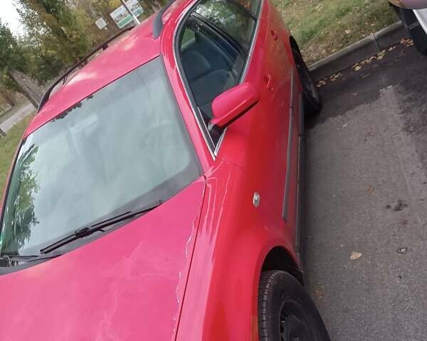 Красный Фольксваген Пассат, объемом двигателя 1.98 л и пробегом 241 тыс. км за 4500 $, фото 1 на Automoto.ua