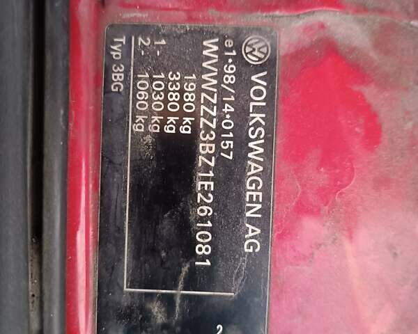 Красный Фольксваген Пассат, объемом двигателя 1.98 л и пробегом 241 тыс. км за 4500 $, фото 7 на Automoto.ua