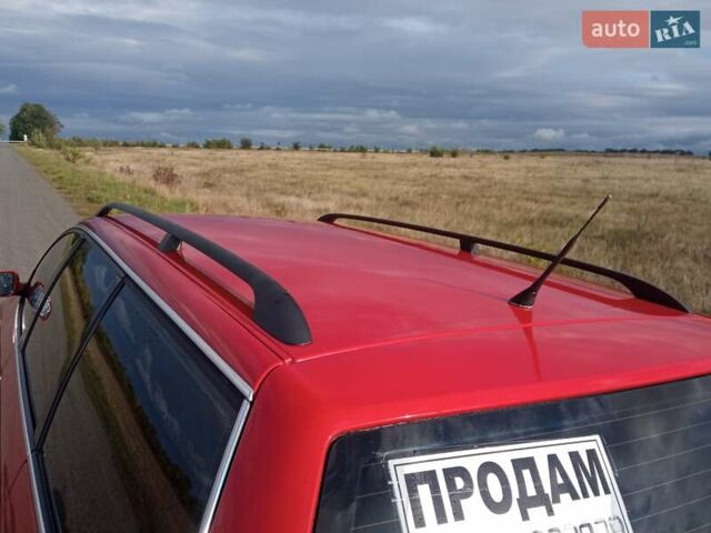 Красный Фольксваген Пассат, объемом двигателя 1.6 л и пробегом 260 тыс. км за 5000 $, фото 9 на Automoto.ua