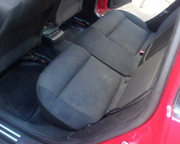 Красный Фольксваген Пассат, объемом двигателя 1.6 л и пробегом 260 тыс. км за 5000 $, фото 8 на Automoto.ua