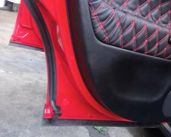 Красный Фольксваген Пассат, объемом двигателя 1.6 л и пробегом 260 тыс. км за 5000 $, фото 2 на Automoto.ua