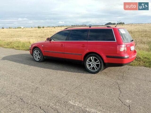 Красный Фольксваген Пассат, объемом двигателя 1.6 л и пробегом 260 тыс. км за 5000 $, фото 3 на Automoto.ua