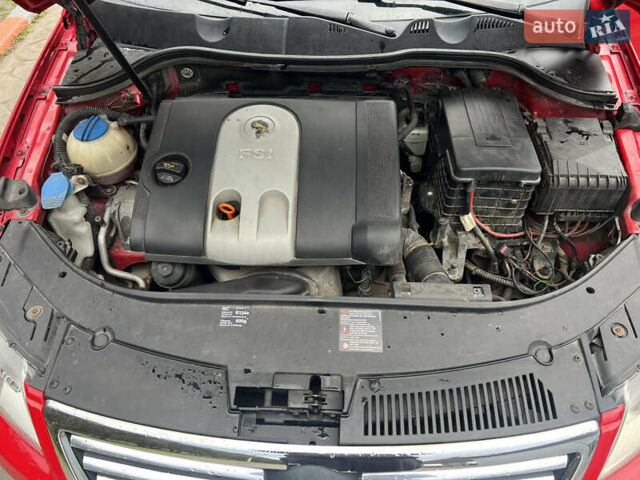 Красный Фольксваген Пассат, объемом двигателя 1.6 л и пробегом 290 тыс. км за 5000 $, фото 13 на Automoto.ua