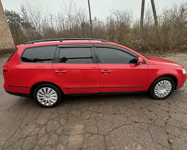 Красный Фольксваген Пассат, объемом двигателя 1.6 л и пробегом 242 тыс. км за 4500 $, фото 5 на Automoto.ua