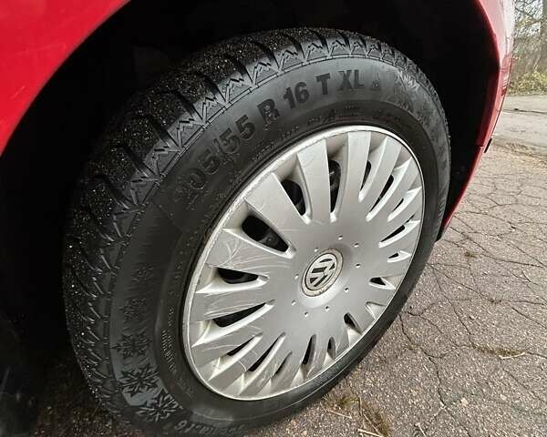 Красный Фольксваген Пассат, объемом двигателя 1.6 л и пробегом 242 тыс. км за 4500 $, фото 14 на Automoto.ua