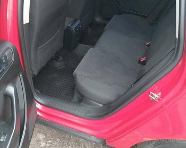 Красный Фольксваген Пассат, объемом двигателя 2 л и пробегом 314 тыс. км за 5300 $, фото 15 на Automoto.ua