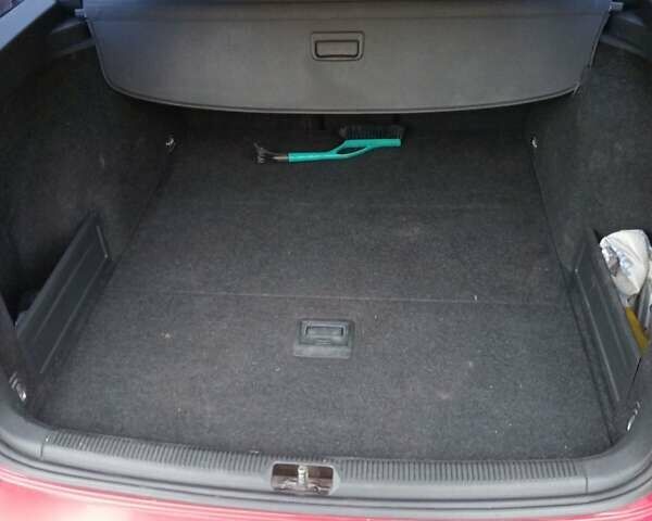 Красный Фольксваген Пассат, объемом двигателя 2 л и пробегом 314 тыс. км за 5300 $, фото 14 на Automoto.ua