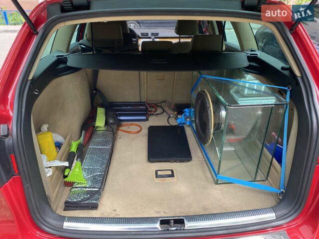 Красный Фольксваген Пассат, объемом двигателя 2 л и пробегом 290 тыс. км за 6500 $, фото 11 на Automoto.ua