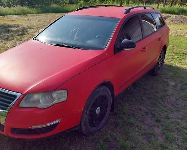 Червоний Фольксваген Пассат, об'ємом двигуна 2 л та пробігом 280 тис. км за 6000 $, фото 2 на Automoto.ua
