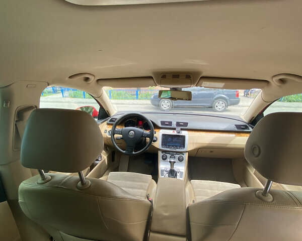 Красный Фольксваген Пассат, объемом двигателя 2 л и пробегом 290 тыс. км за 6500 $, фото 13 на Automoto.ua