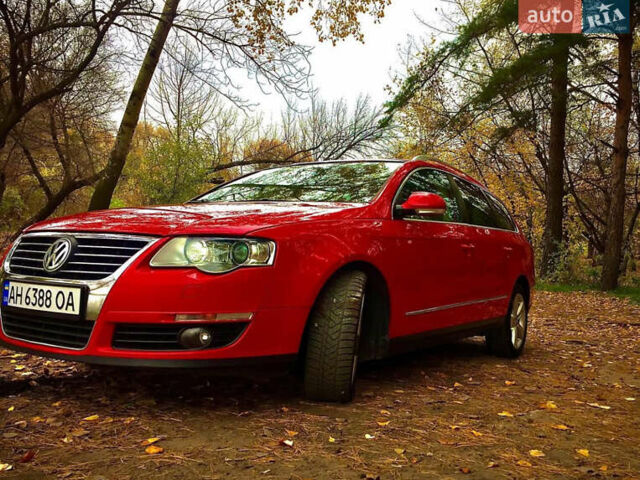 Красный Фольксваген Пассат, объемом двигателя 2 л и пробегом 290 тыс. км за 6500 $, фото 1 на Automoto.ua