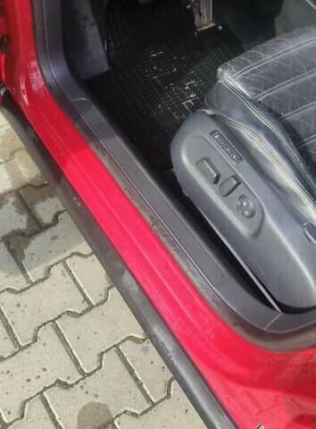 Красный Фольксваген Пассат, объемом двигателя 1.97 л и пробегом 250 тыс. км за 6800 $, фото 1 на Automoto.ua