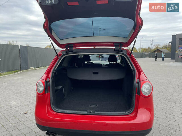 Красный Фольксваген Пассат, объемом двигателя 1.97 л и пробегом 235 тыс. км за 7200 $, фото 4 на Automoto.ua