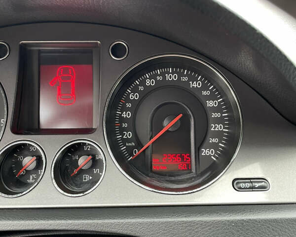 Красный Фольксваген Пассат, объемом двигателя 1.97 л и пробегом 235 тыс. км за 7200 $, фото 8 на Automoto.ua