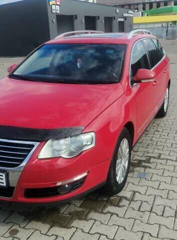 Красный Фольксваген Пассат, объемом двигателя 1.97 л и пробегом 250 тыс. км за 6800 $, фото 7 на Automoto.ua