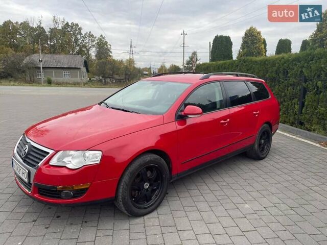Красный Фольксваген Пассат, объемом двигателя 1.97 л и пробегом 235 тыс. км за 7200 $, фото 2 на Automoto.ua