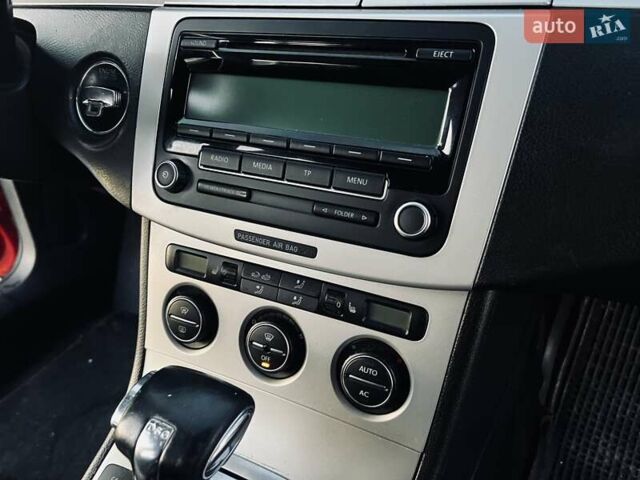 Красный Фольксваген Пассат, объемом двигателя 0 л и пробегом 235 тыс. км за 4999 $, фото 13 на Automoto.ua