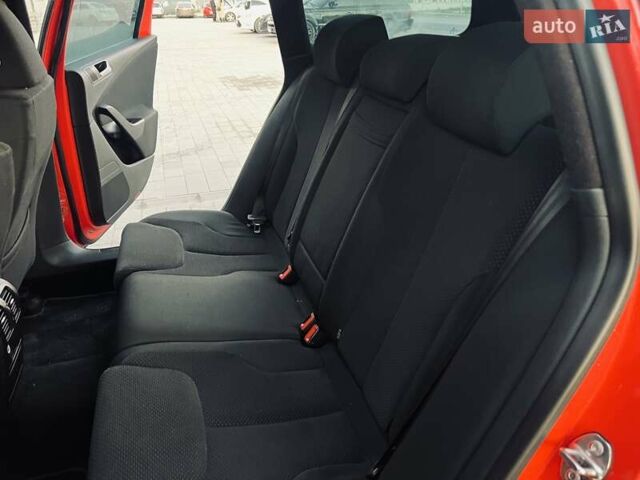 Красный Фольксваген Пассат, объемом двигателя 0 л и пробегом 235 тыс. км за 4999 $, фото 16 на Automoto.ua