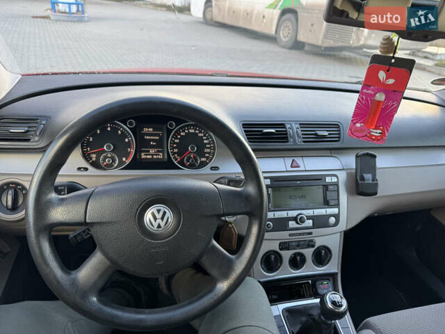 Красный Фольксваген Пассат, объемом двигателя 1.4 л и пробегом 200 тыс. км за 4750 $, фото 14 на Automoto.ua