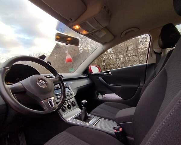 Червоний Фольксваген Пассат, об'ємом двигуна 1.4 л та пробігом 226 тис. км за 5500 $, фото 17 на Automoto.ua