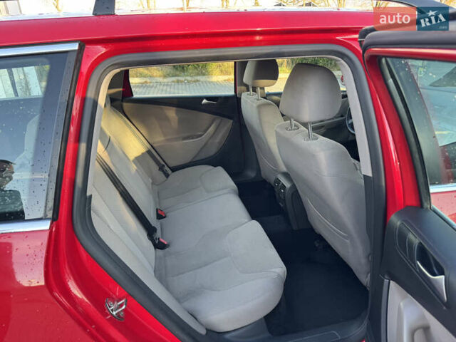 Красный Фольксваген Пассат, объемом двигателя 1.4 л и пробегом 200 тыс. км за 4750 $, фото 3 на Automoto.ua