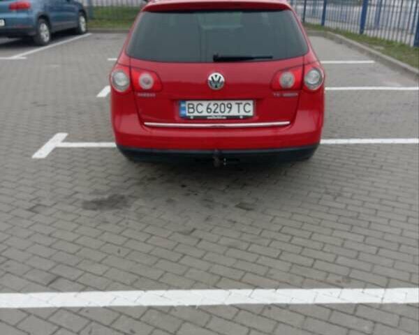 Красный Фольксваген Пассат, объемом двигателя 1.4 л и пробегом 266 тыс. км за 6700 $, фото 1 на Automoto.ua