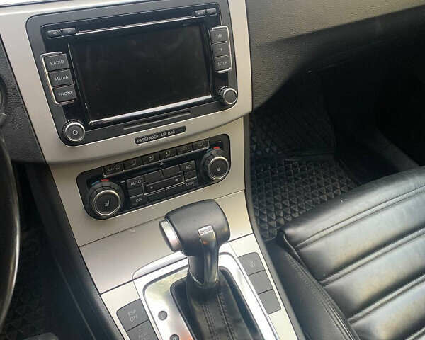 Красный Фольксваген Пассат, объемом двигателя 1.4 л и пробегом 181 тыс. км за 7200 $, фото 6 на Automoto.ua