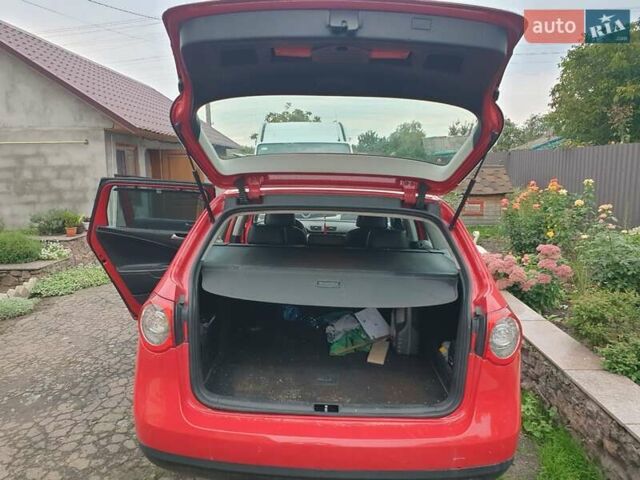 Червоний Фольксваген Пассат, об'ємом двигуна 1.4 л та пробігом 294 тис. км за 7400 $, фото 10 на Automoto.ua