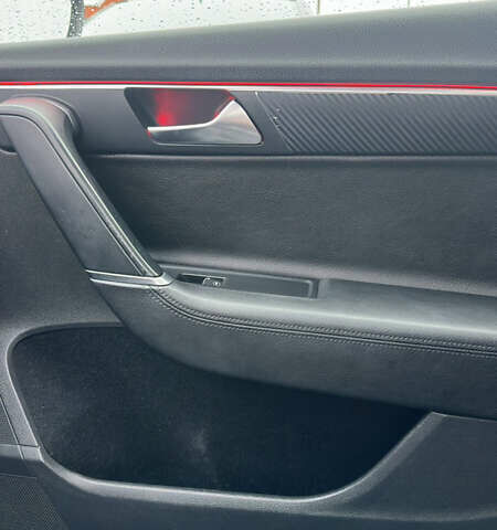 Красный Фольксваген Пассат, объемом двигателя 1.97 л и пробегом 209 тыс. км за 11900 $, фото 34 на Automoto.ua