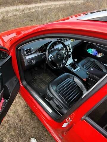 Червоний Фольксваген Пассат, об'ємом двигуна 1.97 л та пробігом 207 тис. км за 12000 $, фото 10 на Automoto.ua