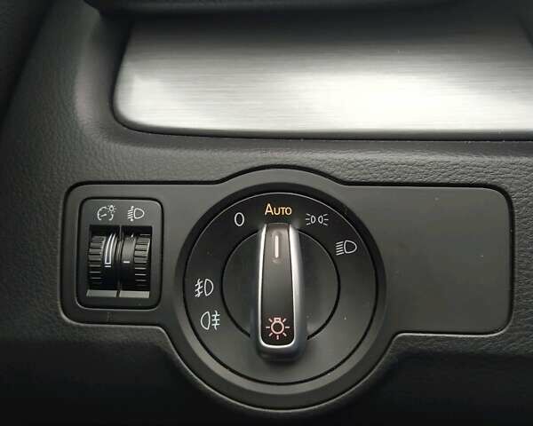 Червоний Фольксваген Пассат, об'ємом двигуна 2 л та пробігом 280 тис. км за 11300 $, фото 10 на Automoto.ua