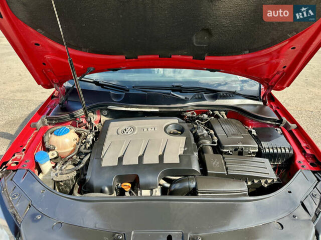 Червоний Фольксваген Пассат, об'ємом двигуна 1.6 л та пробігом 270 тис. км за 8999 $, фото 36 на Automoto.ua