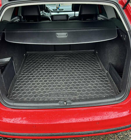 Красный Фольксваген Пассат, объемом двигателя 1.97 л и пробегом 209 тыс. км за 11900 $, фото 22 на Automoto.ua