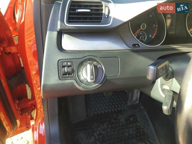 Червоний Фольксваген Пассат, об'ємом двигуна 2 л та пробігом 280 тис. км за 11300 $, фото 7 на Automoto.ua