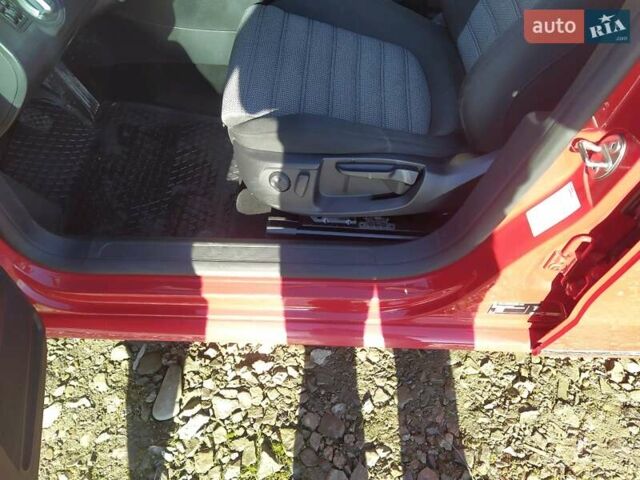 Червоний Фольксваген Пассат, об'ємом двигуна 2 л та пробігом 280 тис. км за 11300 $, фото 6 на Automoto.ua