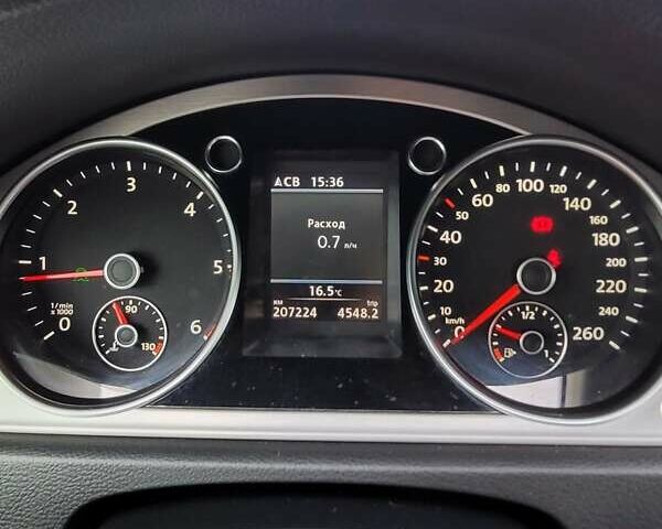 Червоний Фольксваген Пассат, об'ємом двигуна 1.97 л та пробігом 207 тис. км за 12000 $, фото 26 на Automoto.ua
